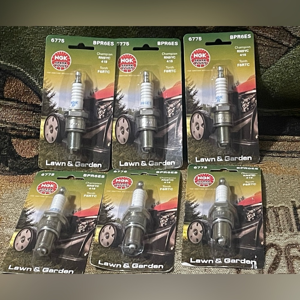 Lot of 6 NGK Spark Plugs BPR6ES/6775 replace Champion RN9YC-415,Torch F6RTC NEW
